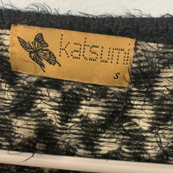 Katsumi black and whitest small sweater - Picture 2 of 3